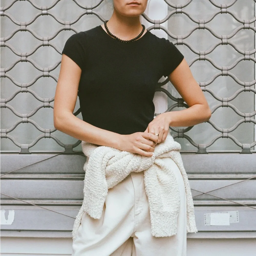 OZMA Black Lou Tee - Picture 2 of 7